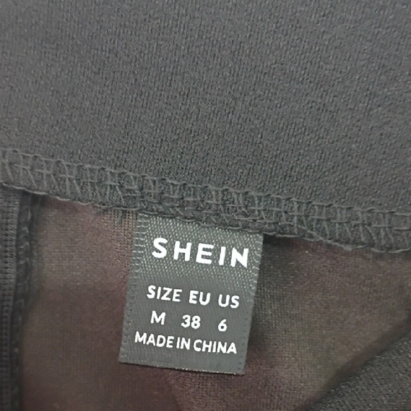 Shein Floral Embroidered Black Mini Skirt Size Medium 6 - Picture 2 of 8